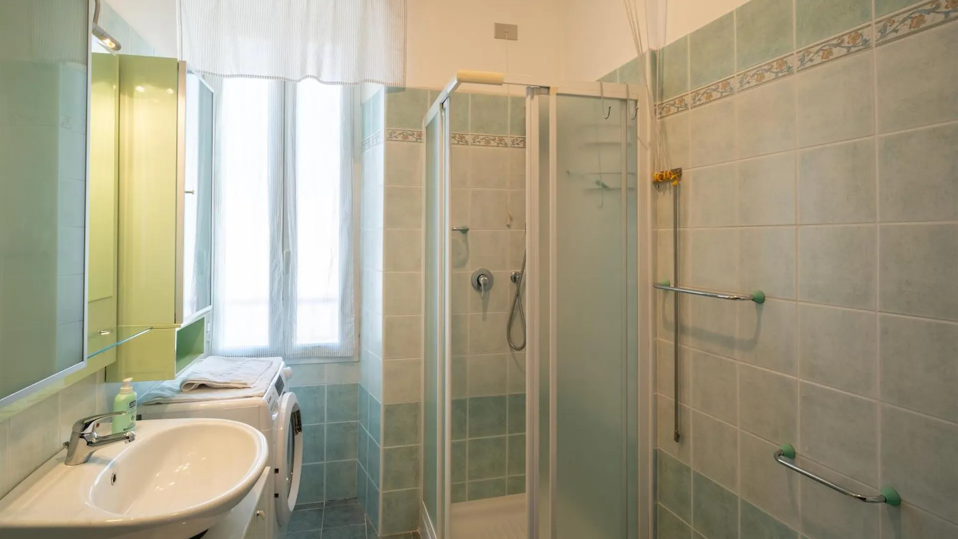 Gioberti Flat - Wifi - City Centre - Shopping Street - Casino - Ariston Sanremo 0*,
